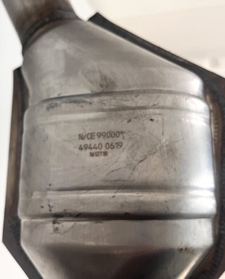 MagnaFlow 93168 Direct Fit Catalytic Converter