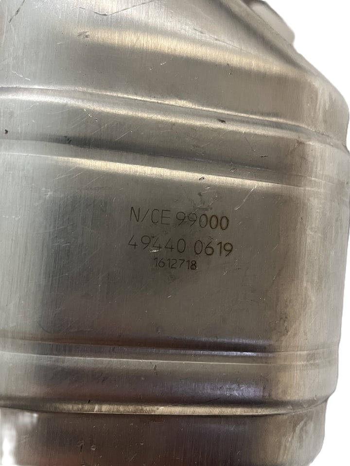 MagnaFlow 93168 Direct Fit Catalytic Converter