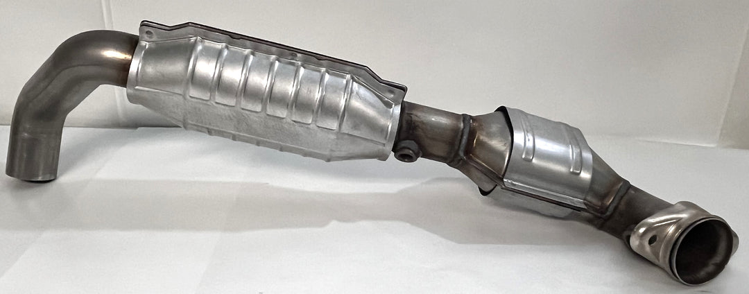 MagnaFlow 49705 Direct Fit Catalytic Converter