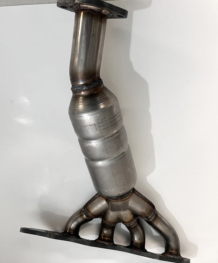 MagnaFlow 24198 Direct Fit Catalytic Converter