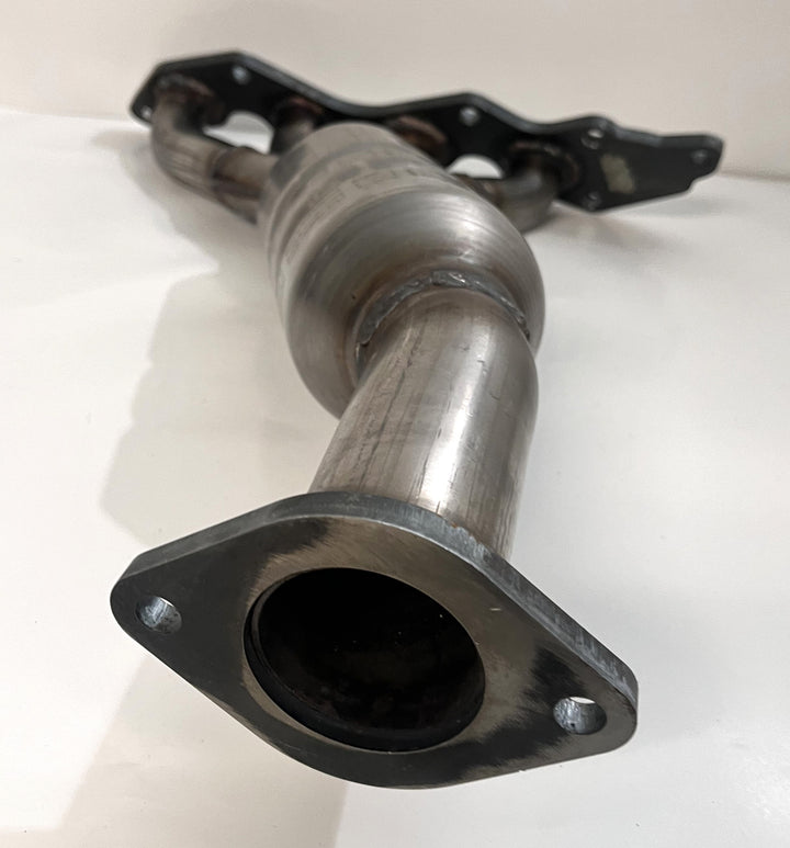 MagnaFlow 24198 Direct Fit Catalytic Converter