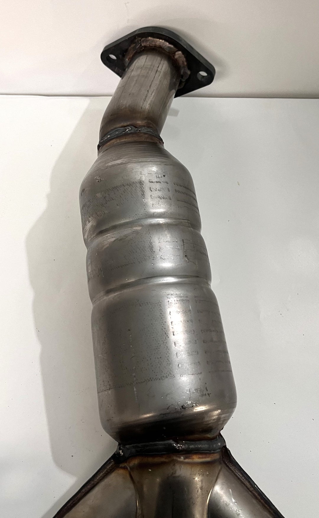 MagnaFlow 24198 Direct Fit Catalytic Converter