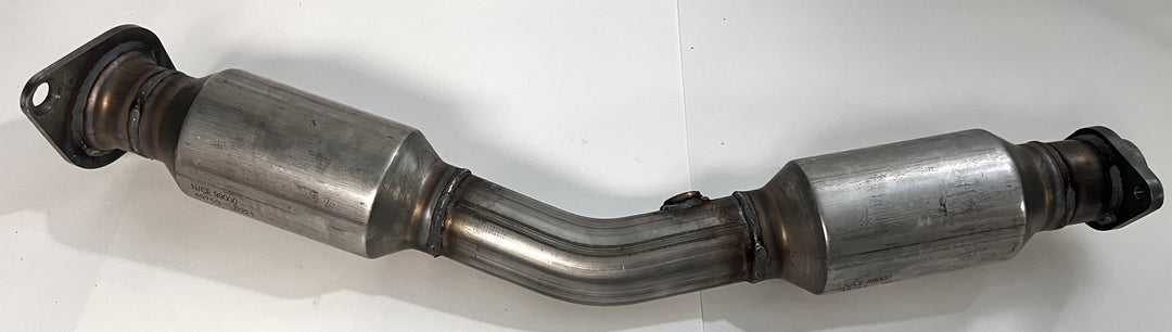 MagnaFlow 49753 Direct Fit Catalytic Converter - NON C.A.R.B. Compliant