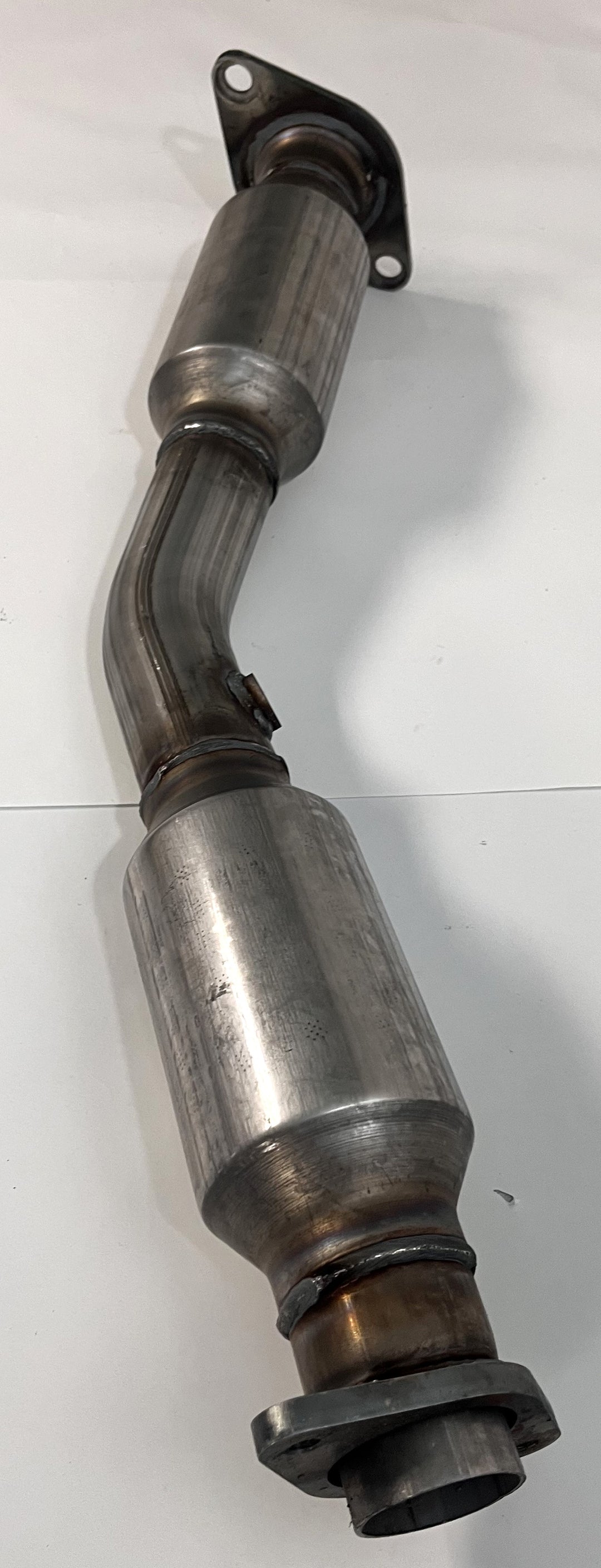 MagnaFlow 49753 Direct Fit Catalytic Converter - NON C.A.R.B. Compliant