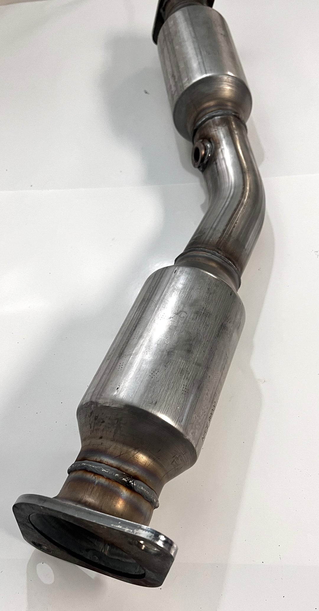 MagnaFlow 49753 Direct Fit Catalytic Converter - NON C.A.R.B. Compliant