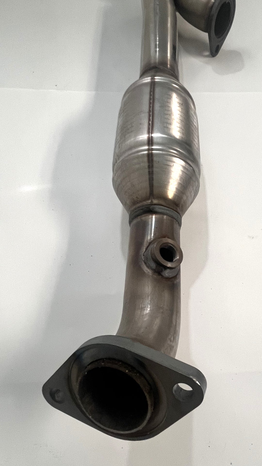 MagnaFlow 49211 Direct Fit Catalytic Converter