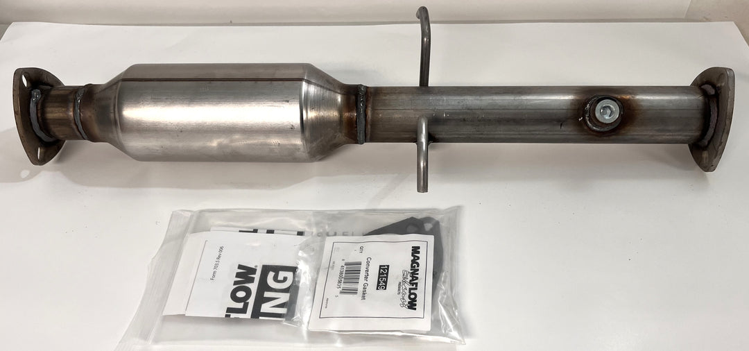 MagnaFlow 23462 Direct Fit Catalytic Converter
