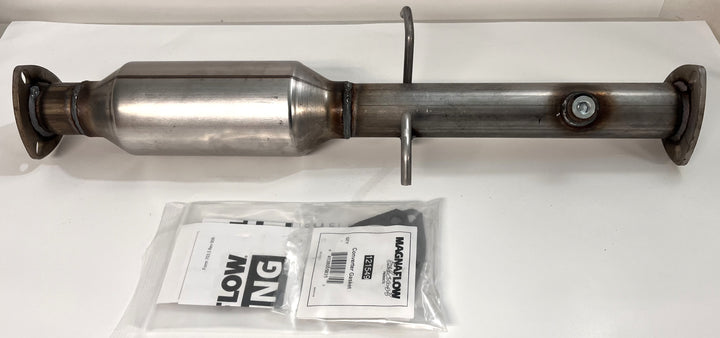 MagnaFlow 23462 Direct Fit Catalytic Converter