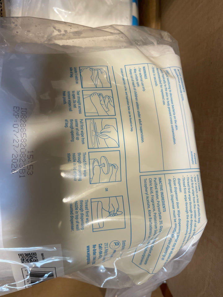 4 bags of 800 WipesPlus alcohol-free hand sanitizing wipes, 3200 total.