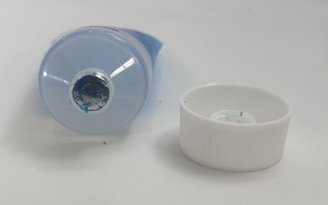 Portable Ultrasound PM 2000 device with AC adapter, gel, and carrying case.