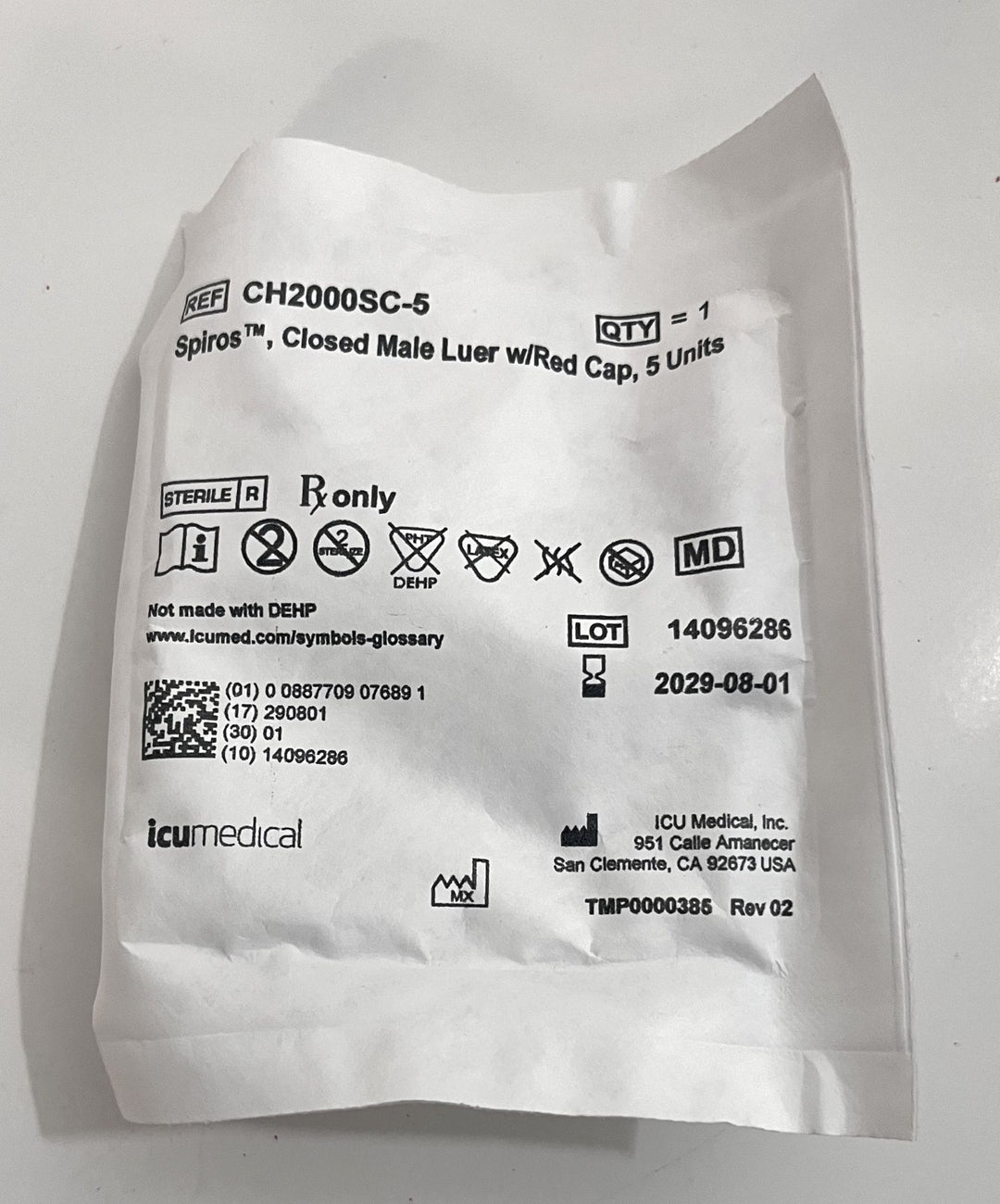 ICU Medical CH2000SC-5 Spiros Closed Male Luer with red cap, shown in bulk 49-pack for medical use