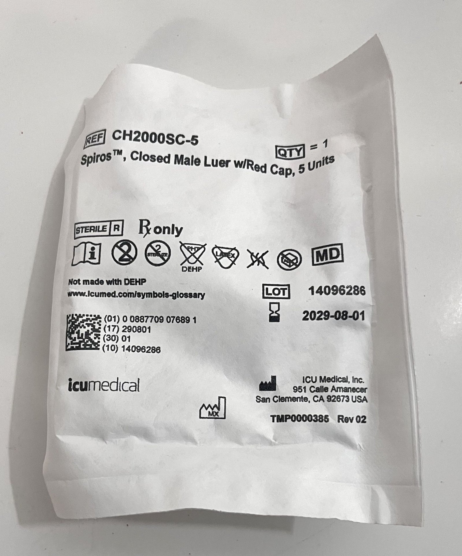 ICU Medical CH2000SC-5 Spiros Closed Male Luer with red cap, shown in bulk 49-pack for medical use