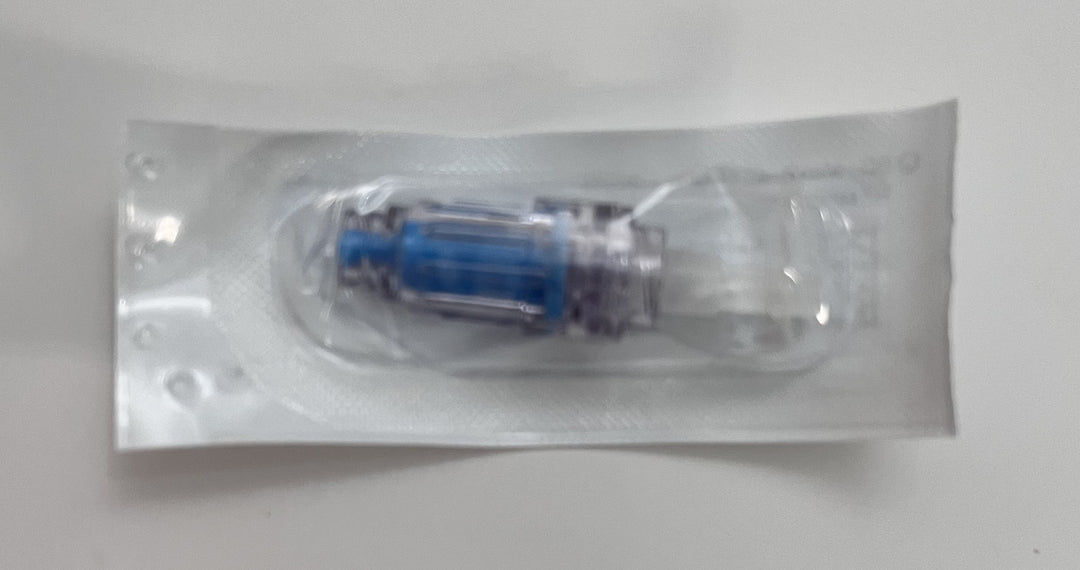 MaxPlus Clear Needleless Connector MP1000-C, 100/Case
