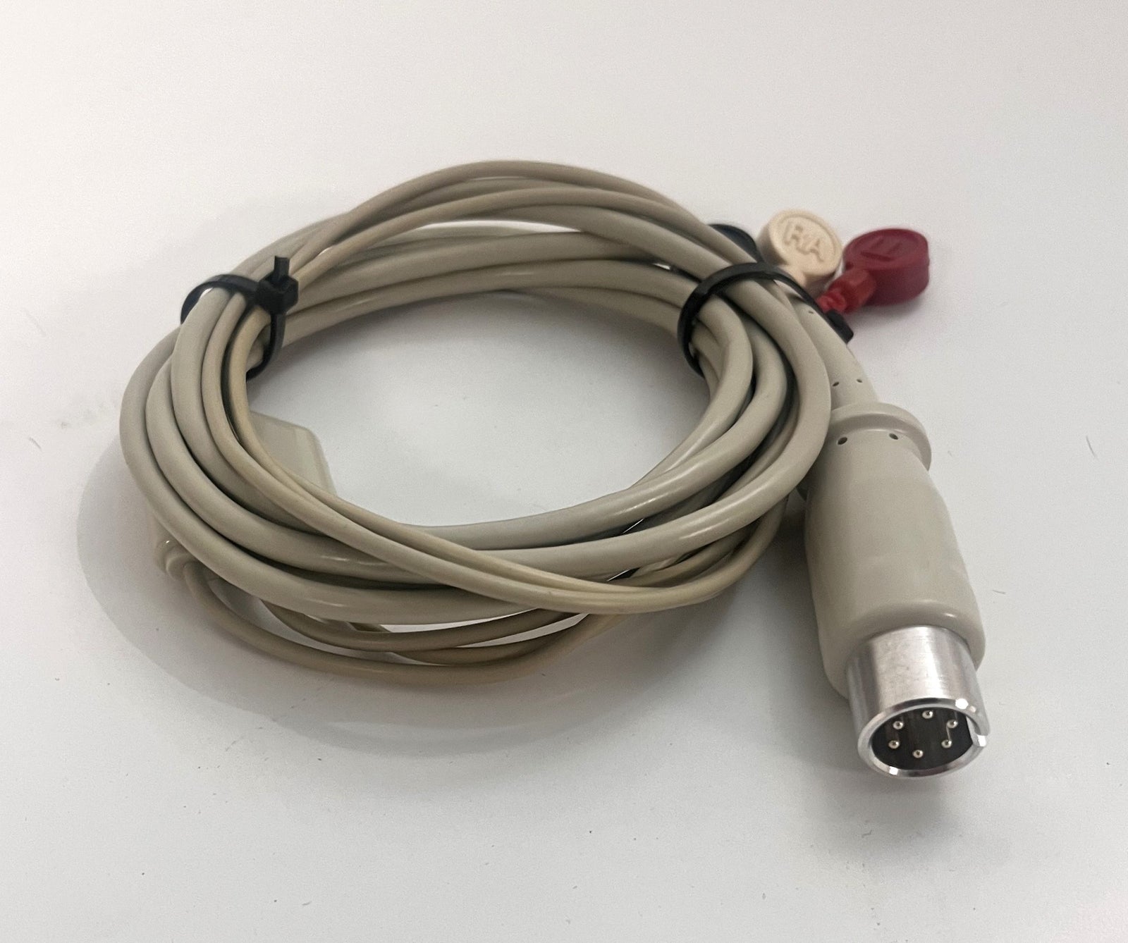 Zoll 9500-0229-02 ECG 3-Lead Patient Cable for reliable heart monitoring.