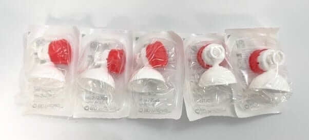 PharmaSeal Protector P21, 50-Pack (Model 515102) for sterile IV access and contamination control.