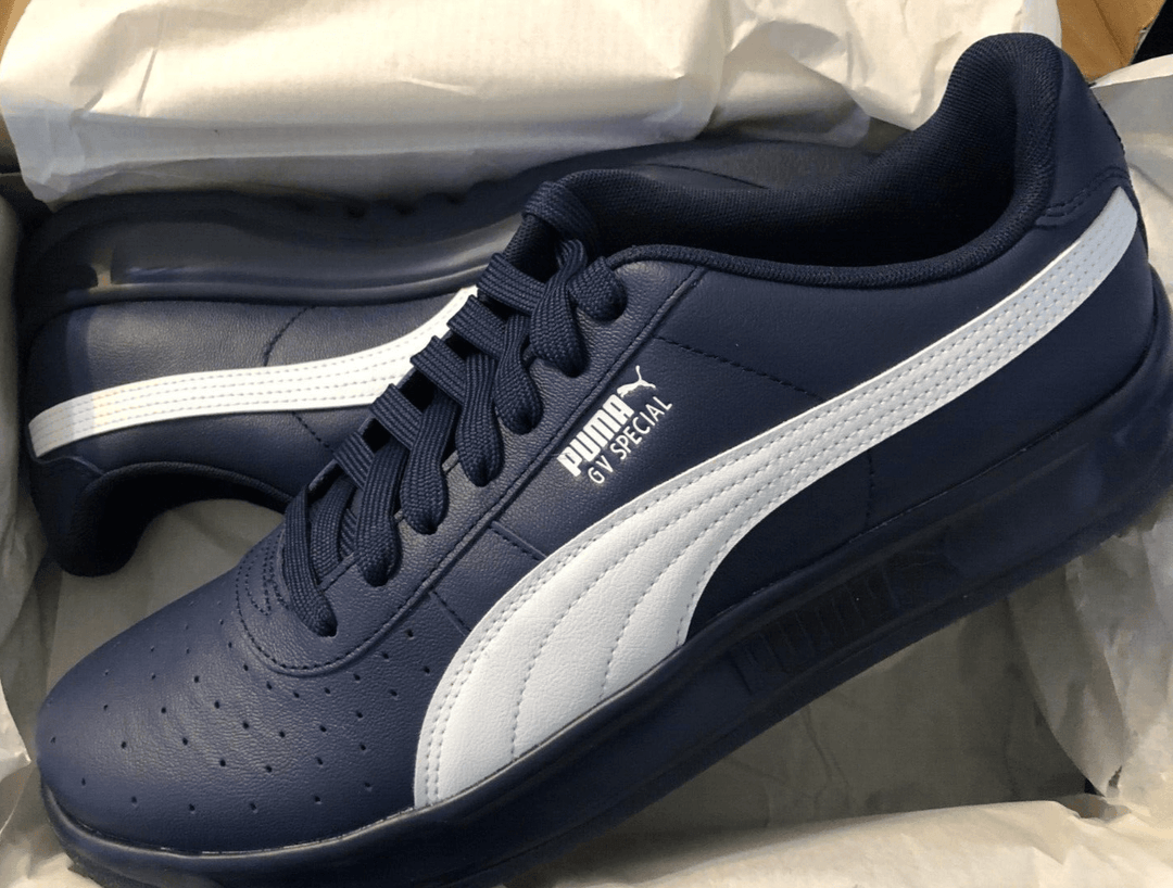 Men's GV Special Reversed sneakers in navy blue/white (392271 02), size 13, featuring classic design, comfort, and durable construction.