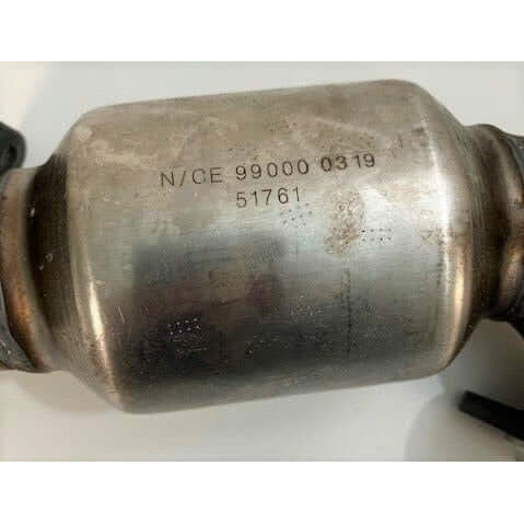 MagnaFlow 24971 Direct Fit Catalytic Converter