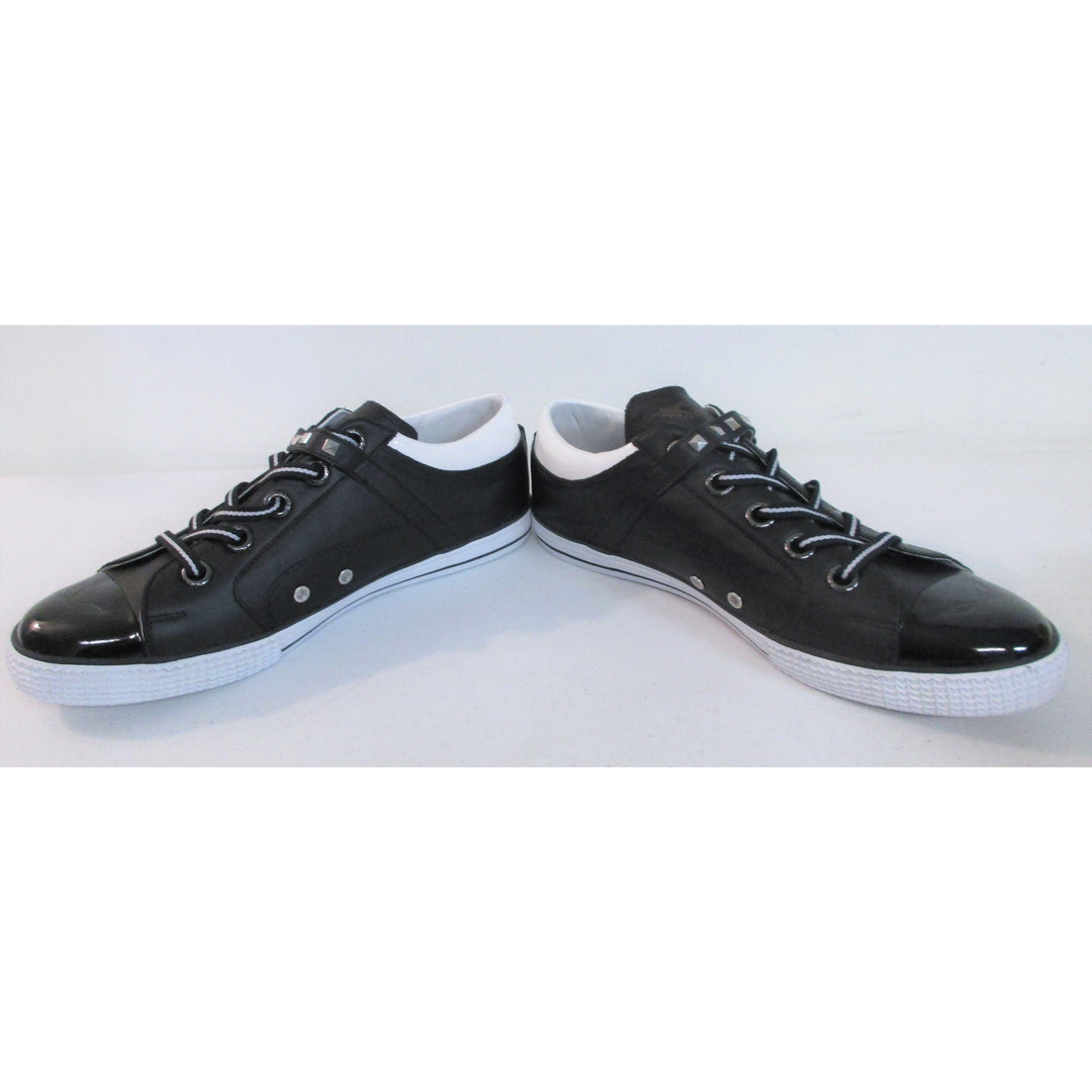Sleek black Robin's Jean Nathan sneakers for men, featuring a stylish design with logo detailing and a comfortable, modern silhouette.