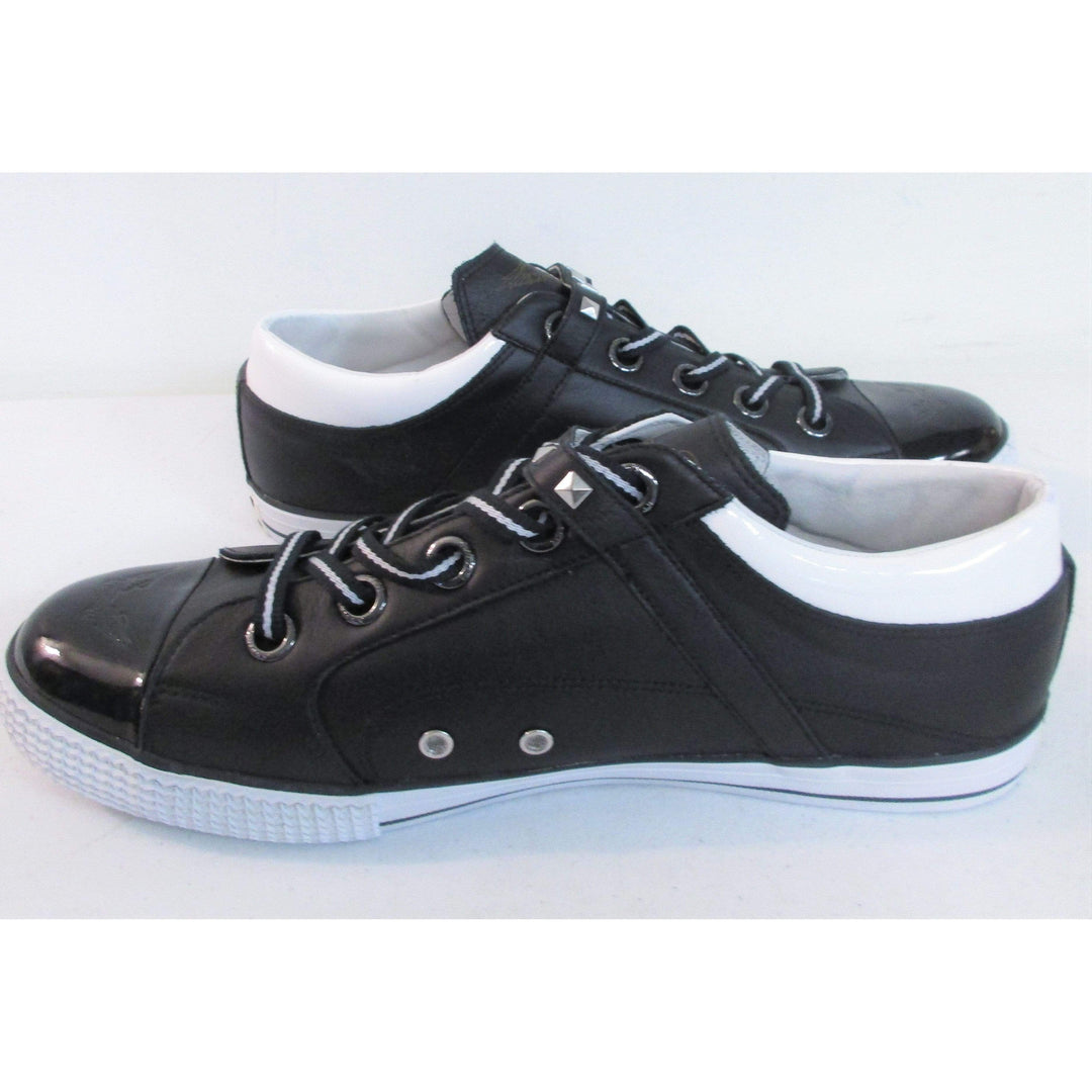 Sleek black Robin's Jean Nathan sneakers for men, featuring a stylish design with logo detailing and a comfortable, modern silhouette.