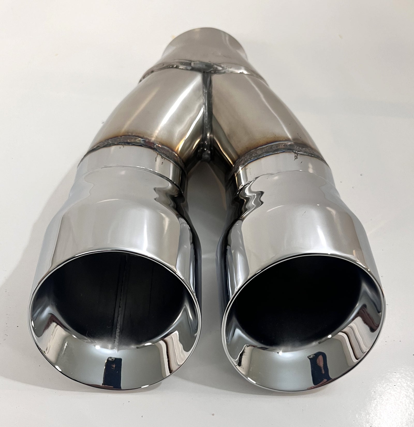 MagnaFlow 35226 Stainless Steel Exhaust Tip 2.25"