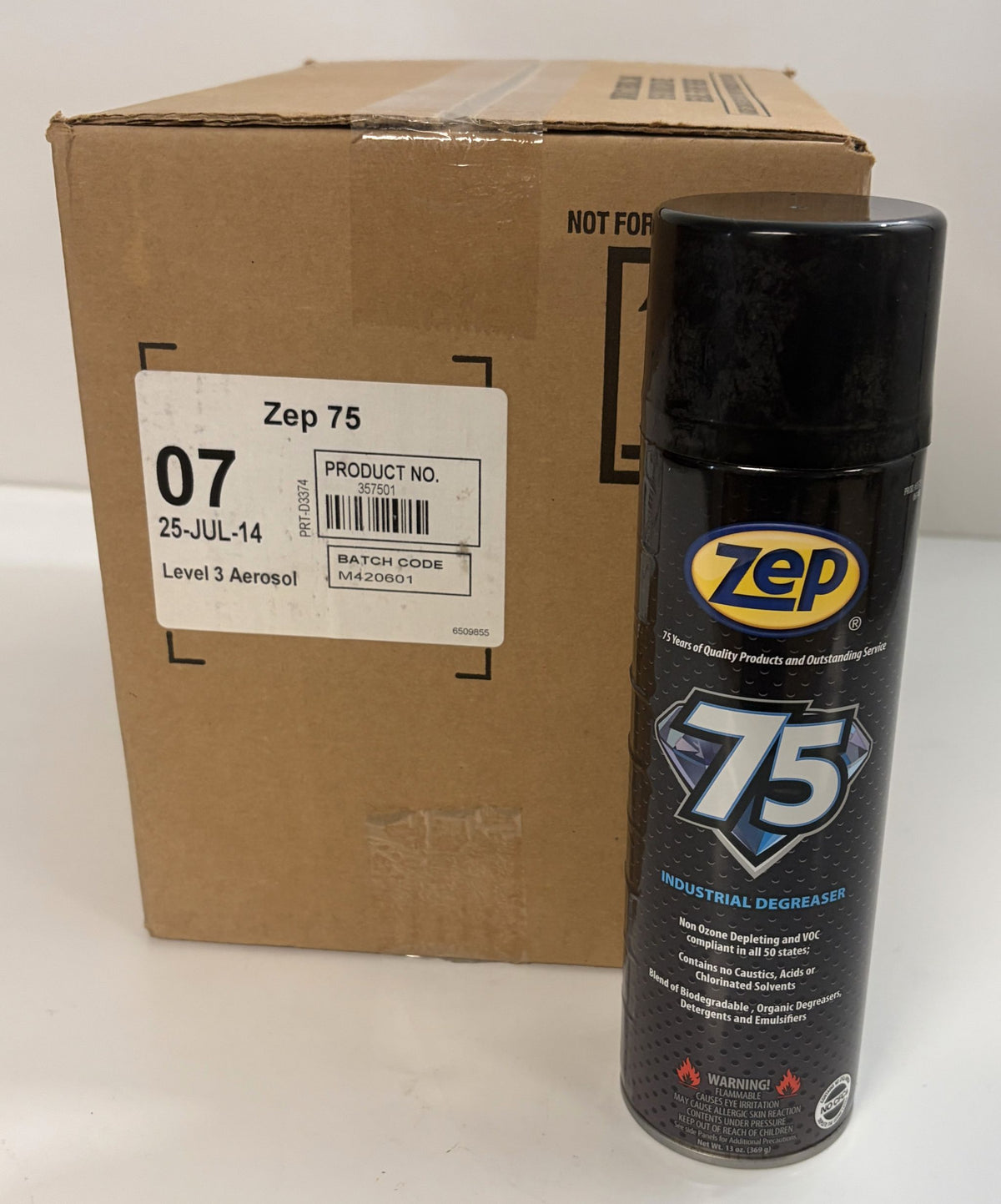 Zep 75 heavy duty industrial solvent degreaser aerosol can beside a labeled cardboard case for Business and Industrial cleaning use