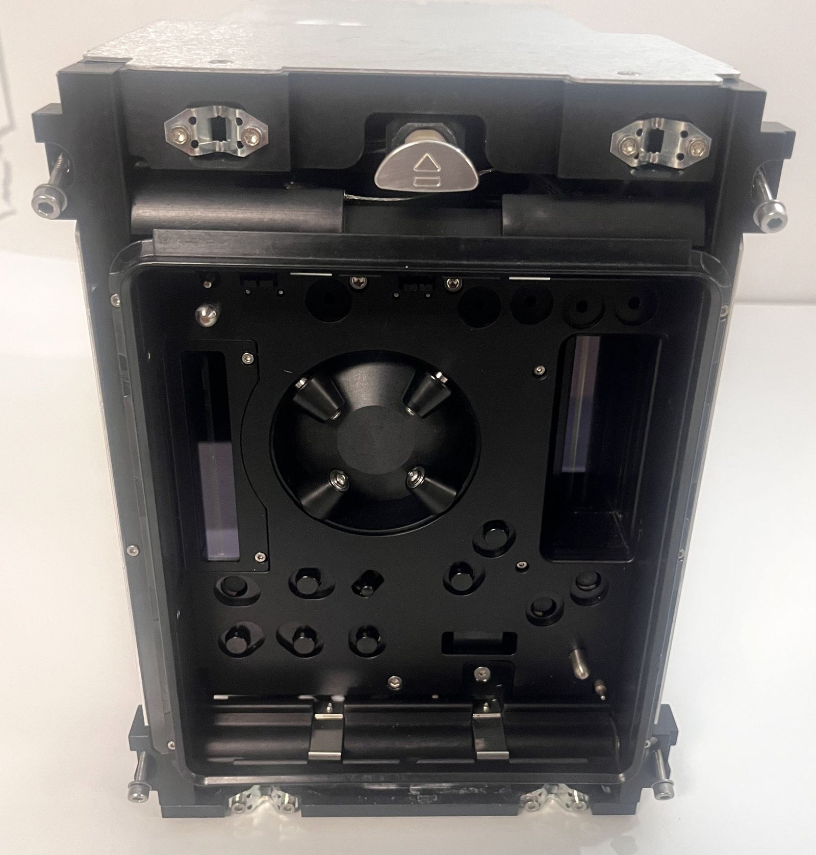 Alcon 212-3245-501 L Ophthalmic Equipment – Pre-Owned, AS-IS, for Parts/Repair