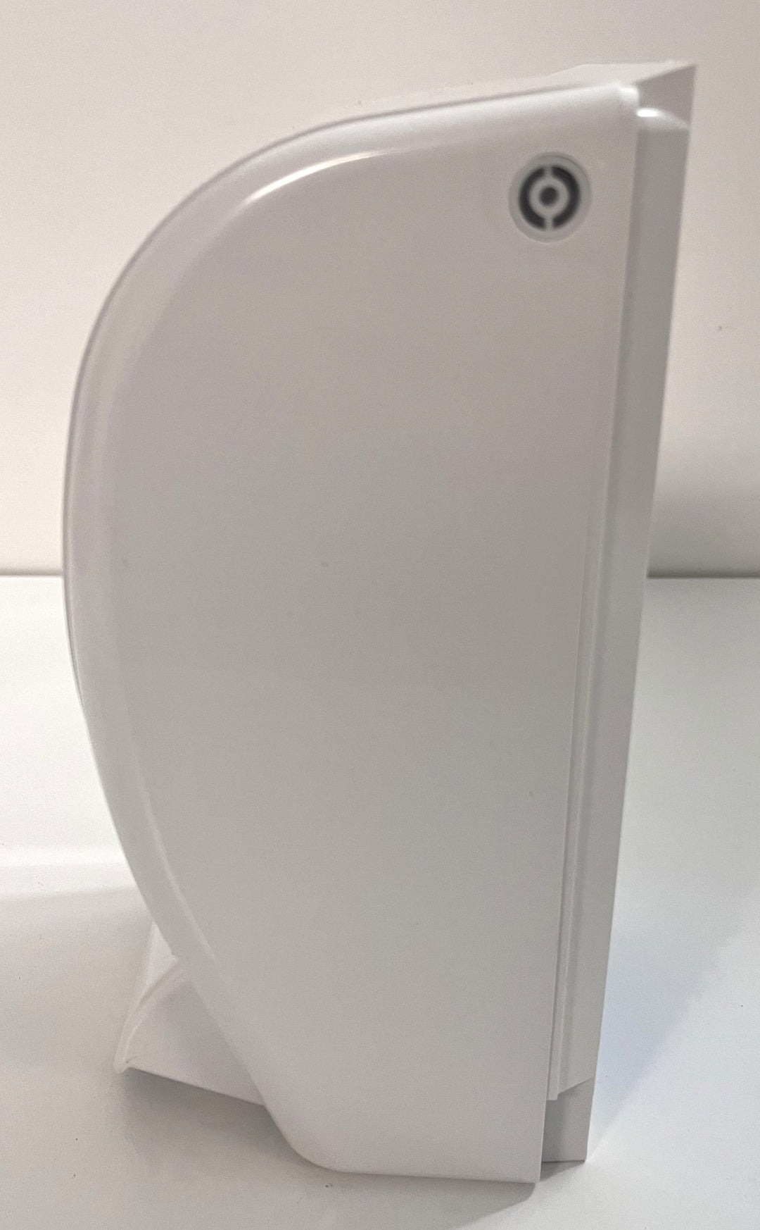 Deb White Curve 1 Liter Soap Dispenser