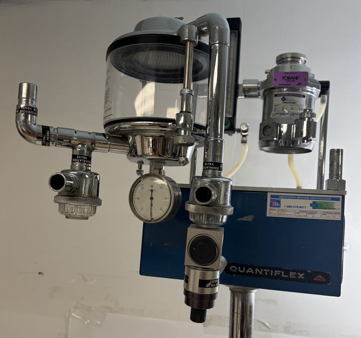 Quantiflex VMC Veterinary Anesthesia Machine w/ Isoflurane Vaporizer &amp; Gas-Vak
