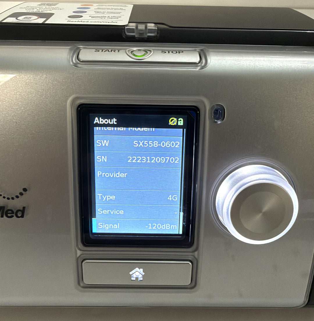 Medical device control panel displaying internal modem details, 4G connection status, signal strength, touchscreen controls, start stop button, and adjustment dial