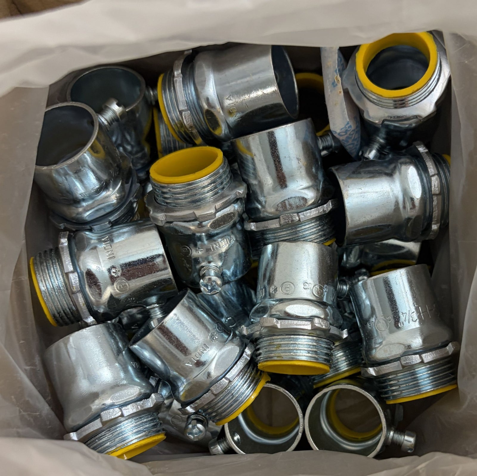 Eaton Crouse-Hinds 1451 3/4" Set Screw Type Box Connector (25-Pack)