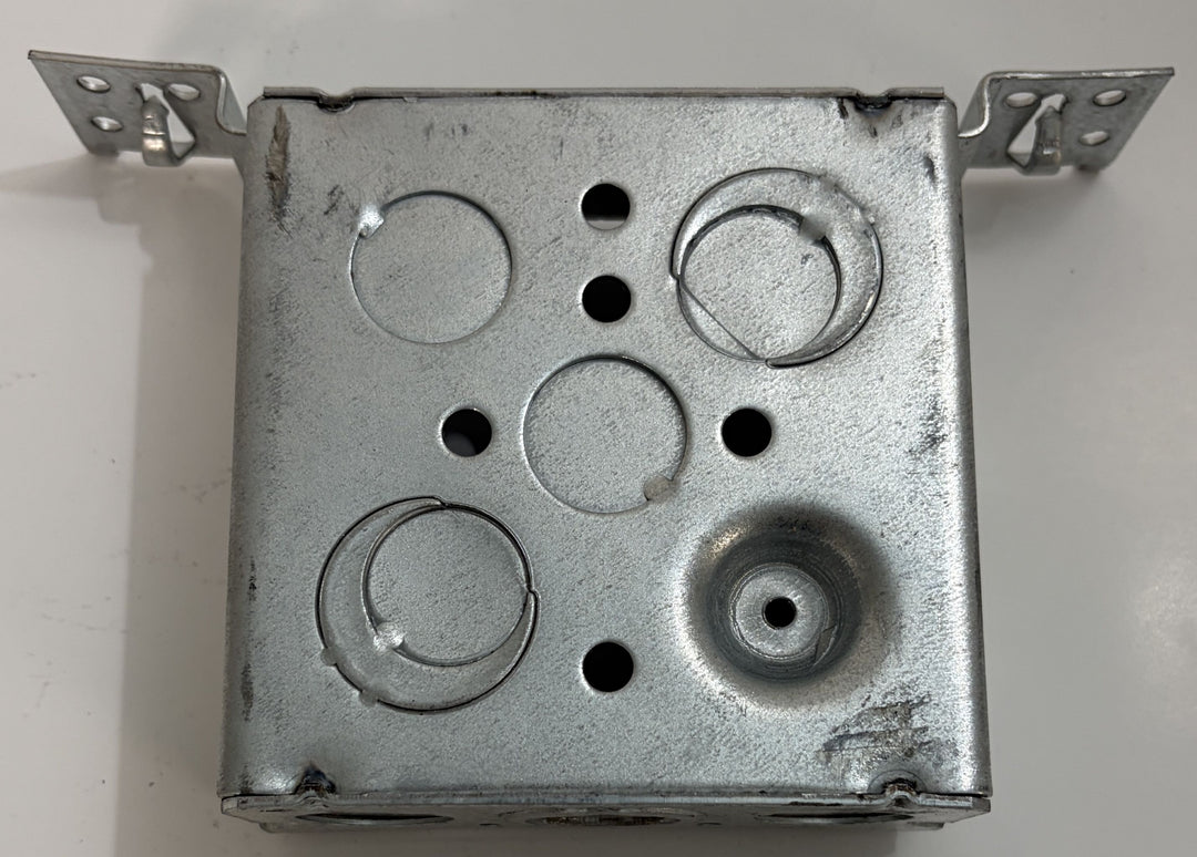 Eaton Crouse-Hinds TP423 4" Square Box, 1-1/2" Deep (25/Box)