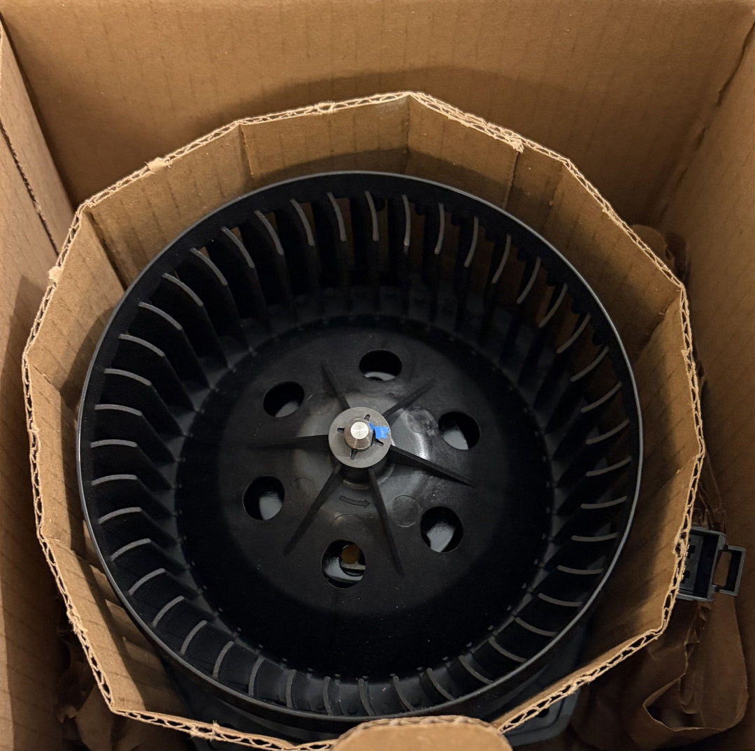 Four Seasons 75777 Blower Motor 12V HVAC Replacement