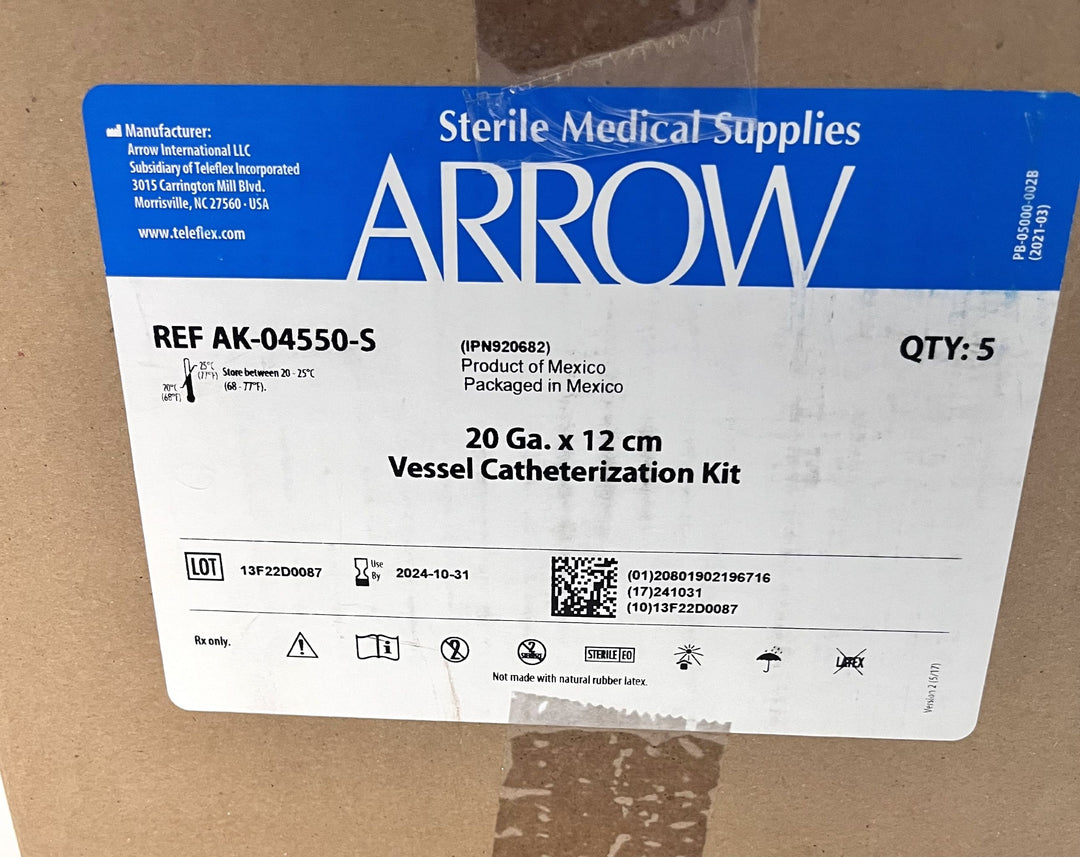 Arrow AK-04550-S Vessel Catheterization Kit, sterile medical kit with components for vascular access.