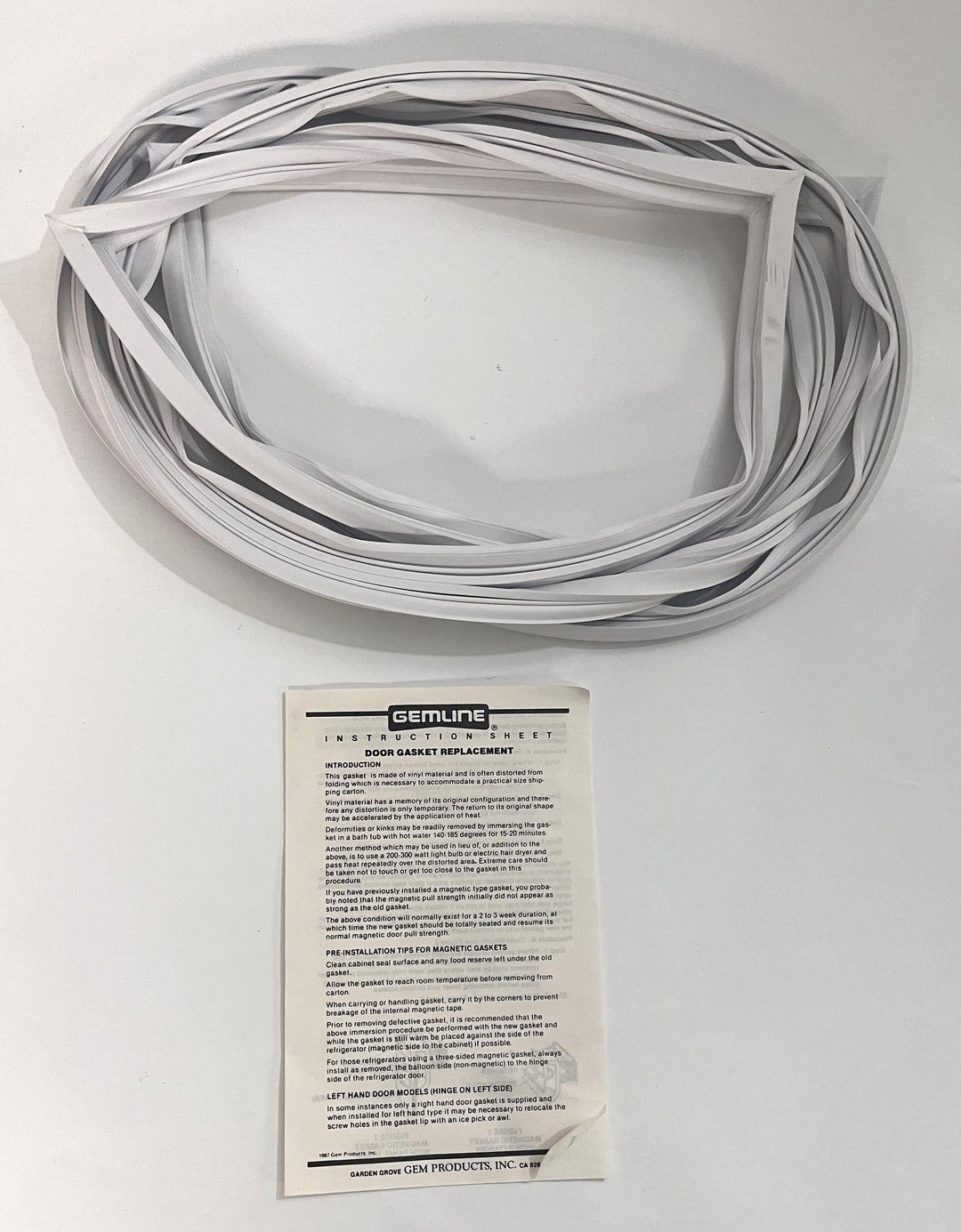 Gemline WE67 Refrigerator Freezer Door Gasket provides an airtight seal, ensuring optimal cooling efficiency and energy savings.