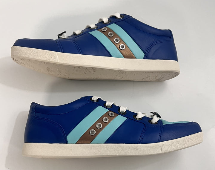 Robin's Jean Maddox men's fashion sneakers in size 11, featuring a sleek design with metallic accents and durable rubber sole.