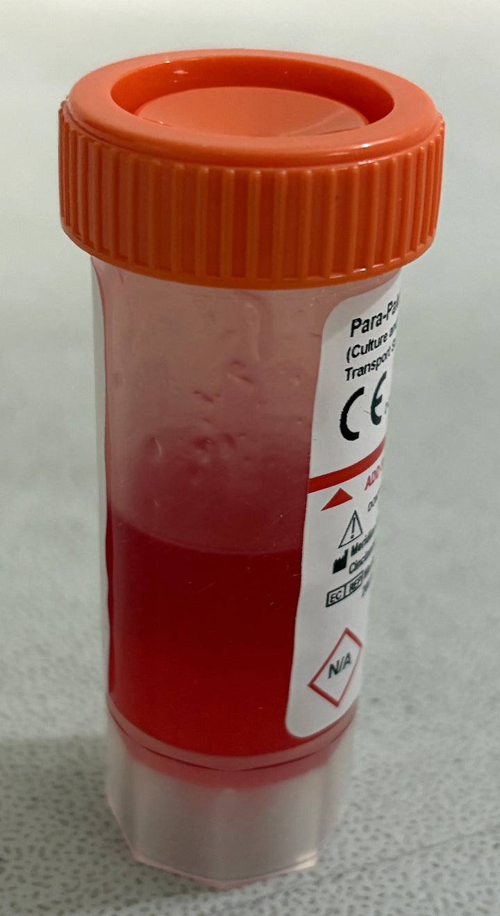 Para-Pak C&S Stool Specimen Containers 900612 - Box of 20 Vials, 15mL Each, Exp: 09-07-2026.