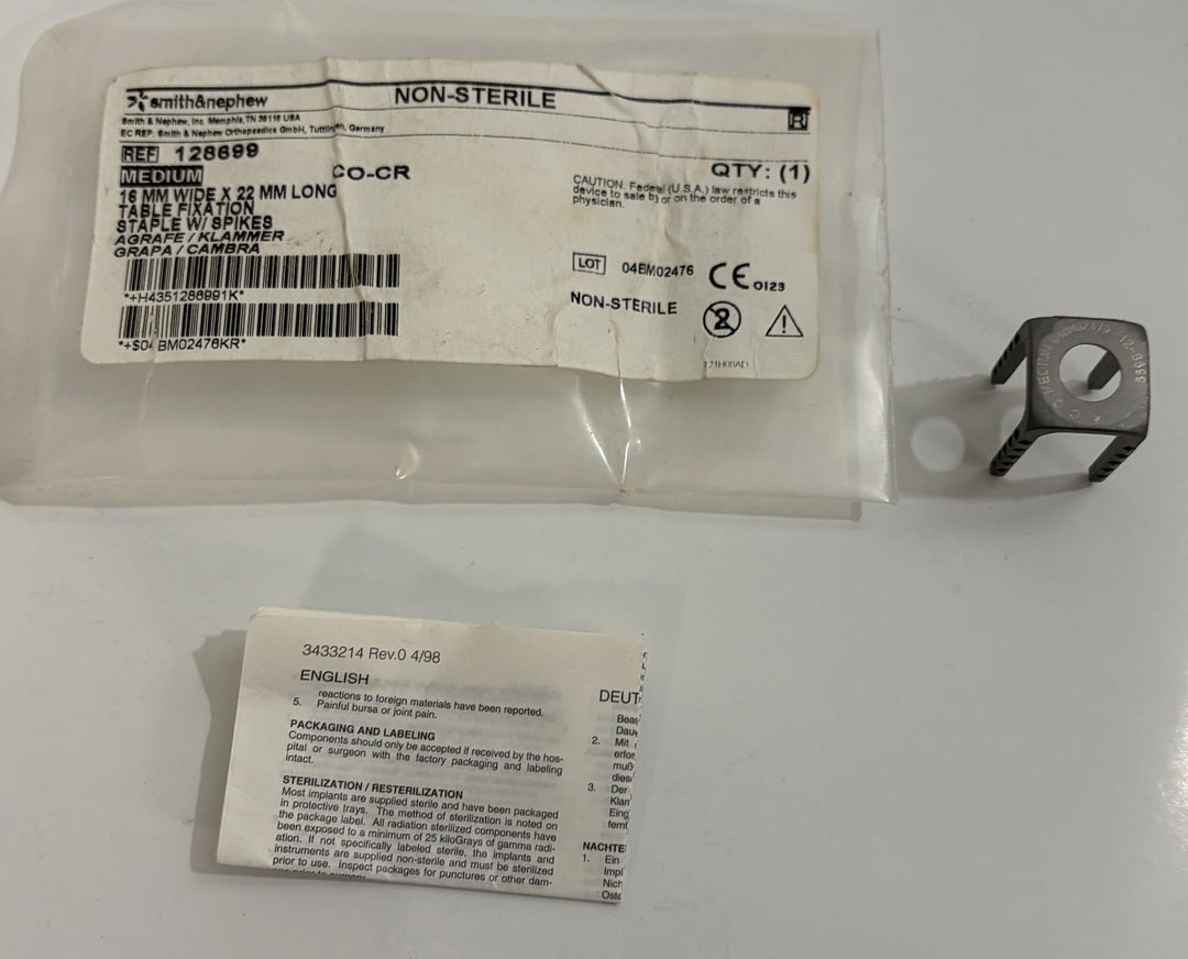 Smith & Nephew Fixation Staple, Medium 16 mm x 22 mm, Non-Sterile, Ref 128699
