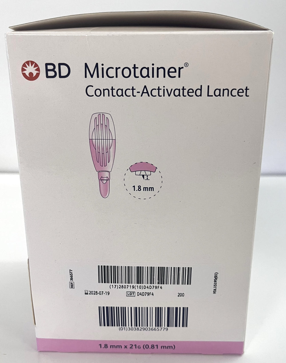 Box of 200 Microtainer Contact-Activated Lancets (366577), designed for safe, precise blood sampling with minimal patient discomfort.