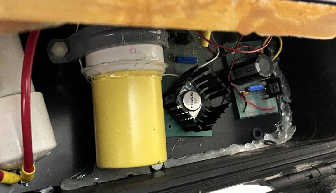 Light Beam Generator w/ Carrying Case – For Parts or Repair