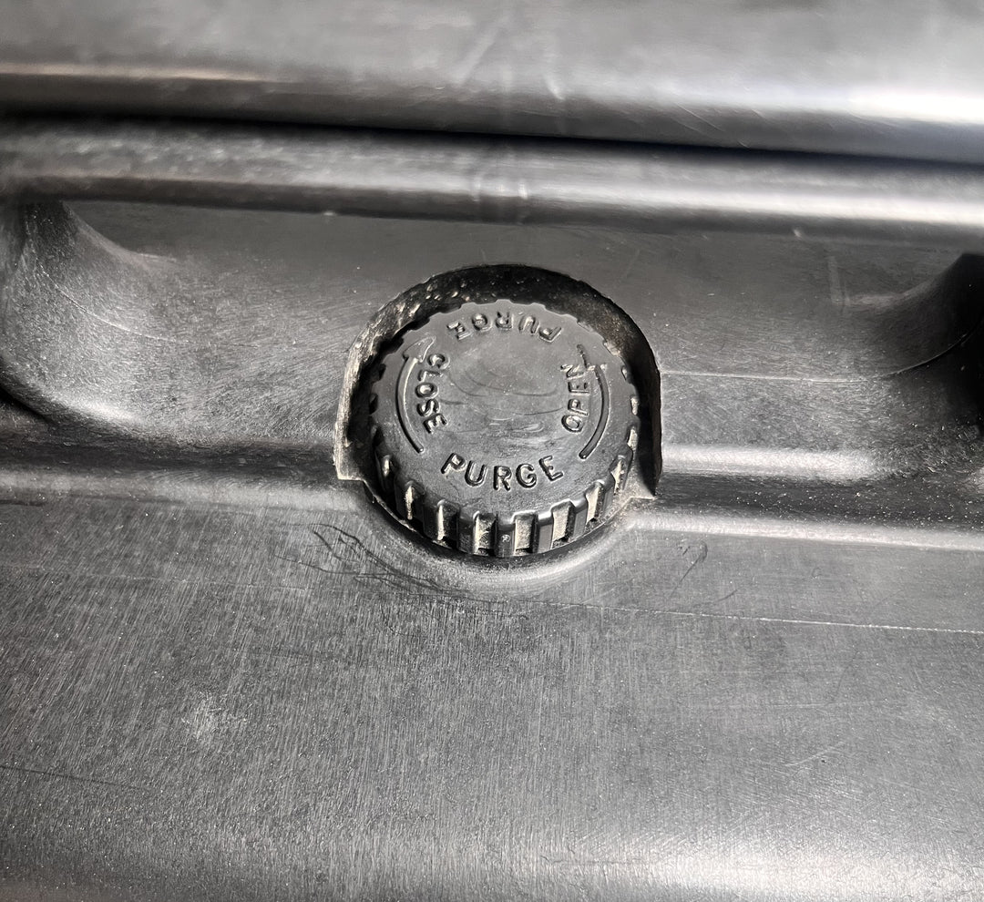 Light Beam Generator w/ Carrying Case – For Parts or Repair