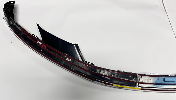 Front view of Lucid P11-L130K1-08 Nose Lamp SAE with Platinum and Polish Foil finish, OEM 2022–2025.
