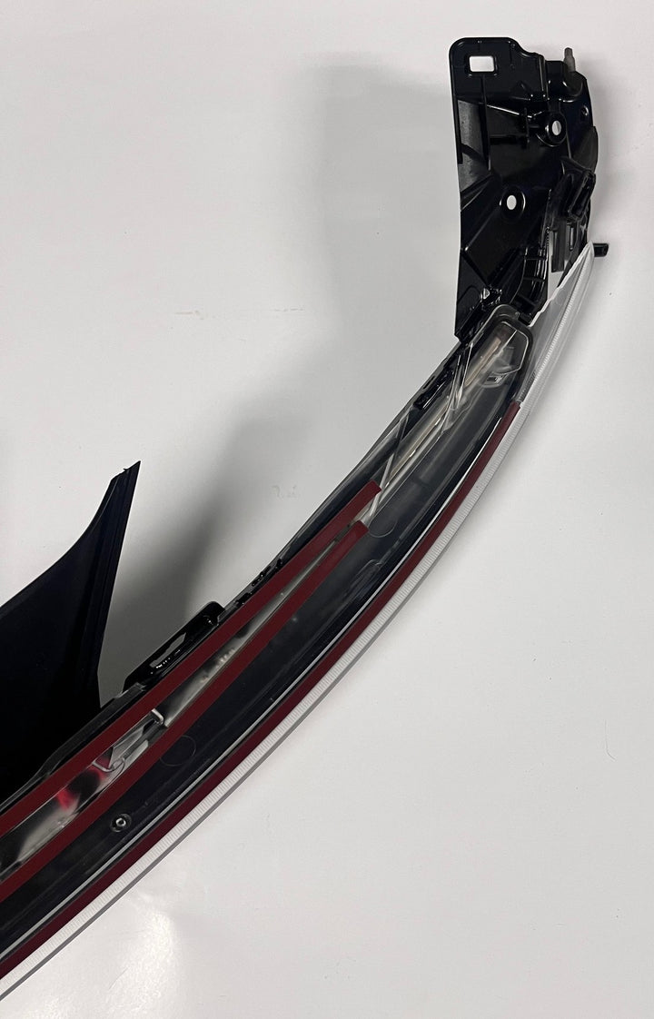 Front view of Lucid P11-L130K1-08 Nose Lamp SAE with Platinum and Polish Foil finish, OEM 2022–2025.
