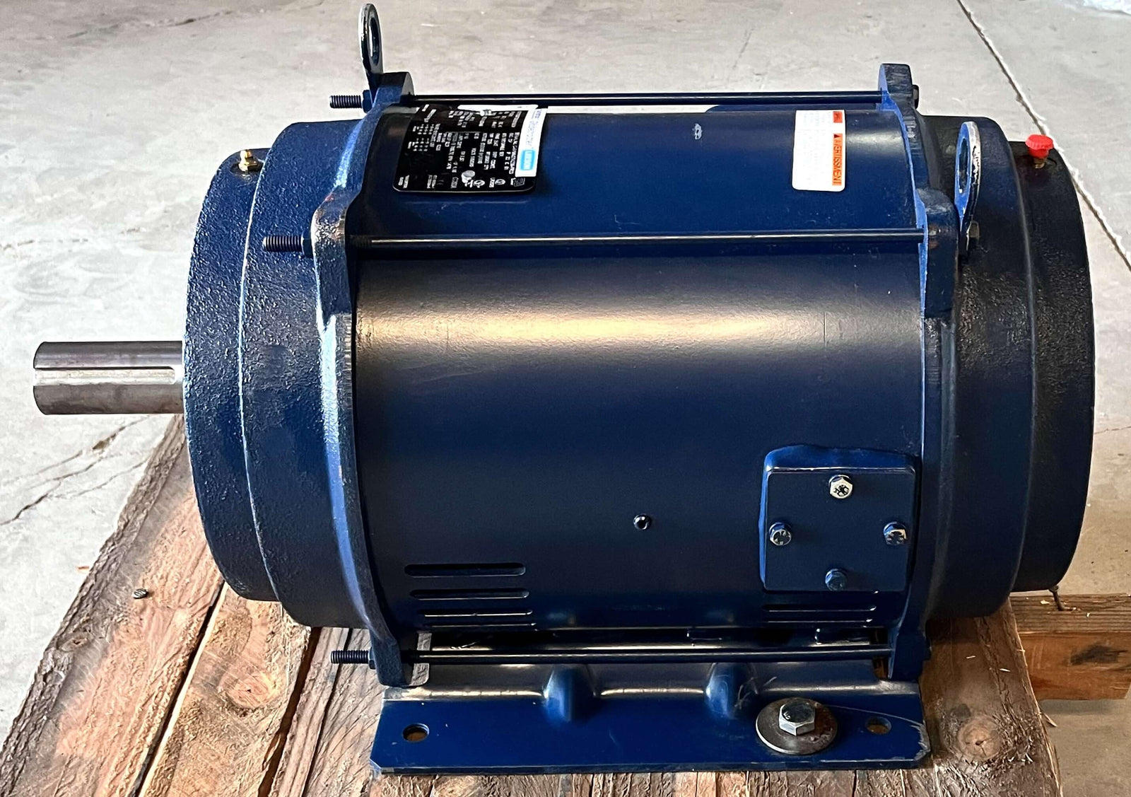 Marathon Globetrotter Leeson GT0059 15HP/10HP motor, new with scuffs, 3 screws missing, ships freight.