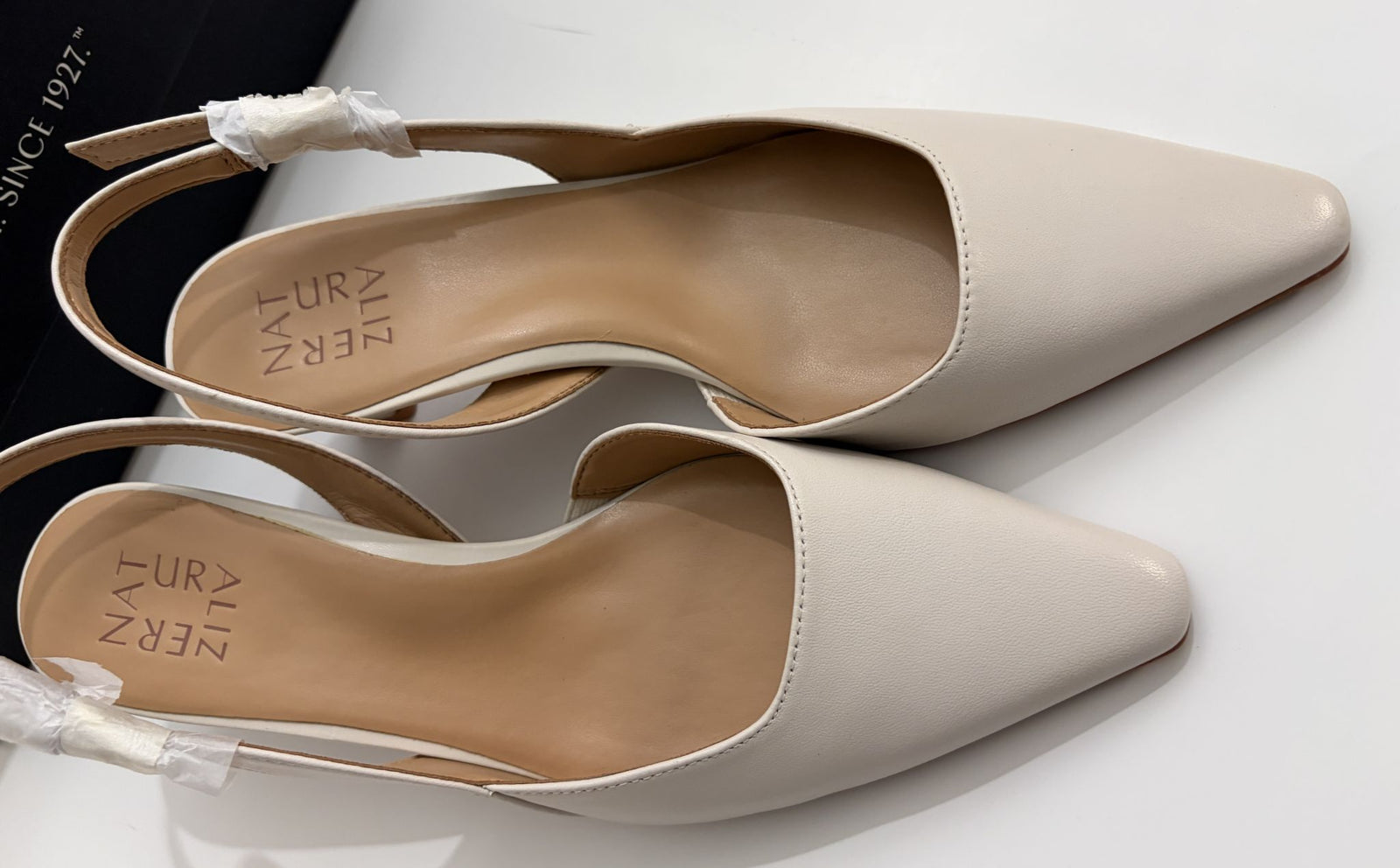 Naturalizer Dalary Satin Pearl Lea Dress Shoe Size 8 Medium Women's