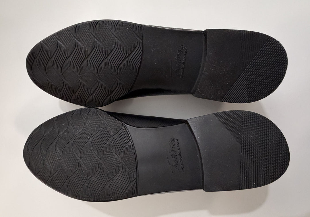 Pair of black soles from women&