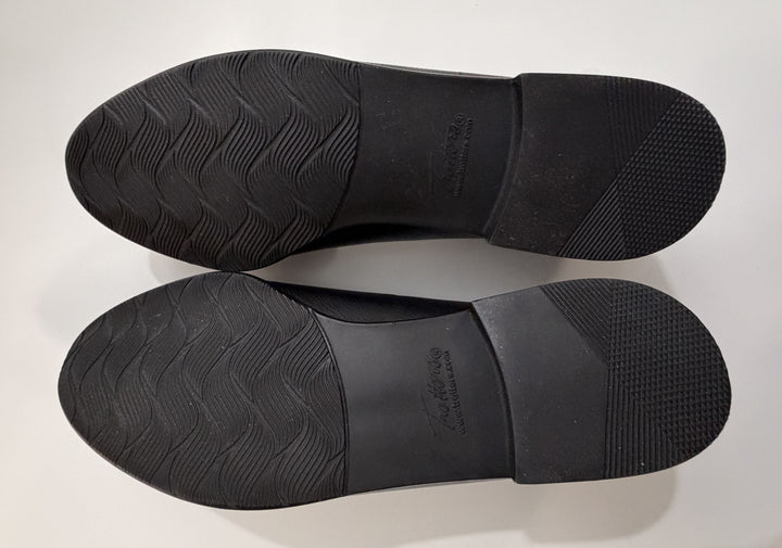 Pair of black soles from women&