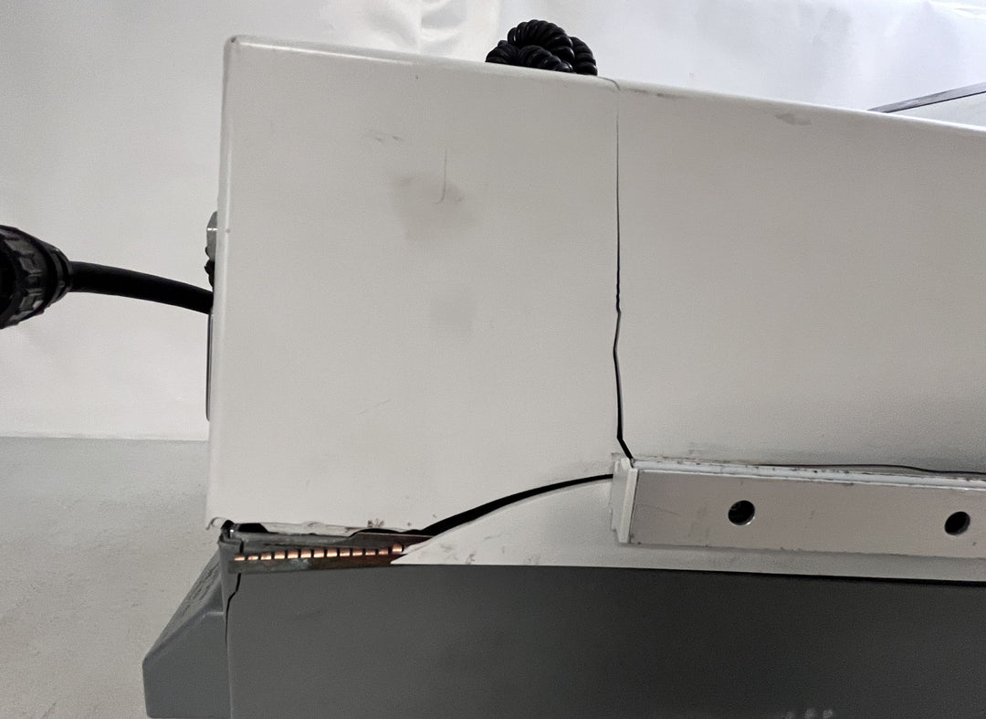 Respironics Esprit V1000 Ventilator – Parts or Repair Only