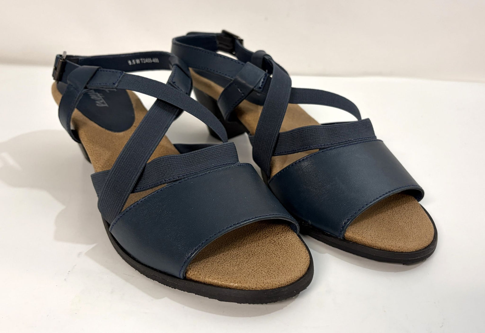 Trotters Meadow Strappy Heeled Sandal Navy Size 9.5 Wide Women's