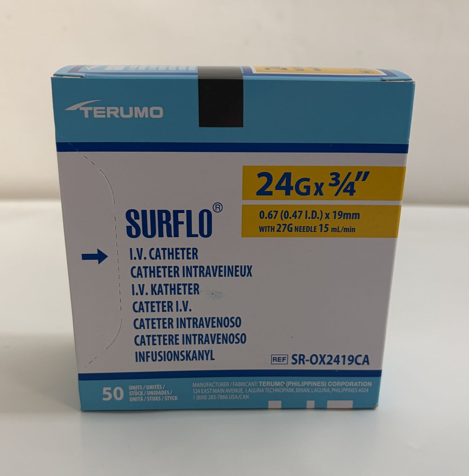 Terumo Surflo intravenous catheter box showing 24 gauge by 0.75 inch size and detailed multilingual labeling for medical and health care applications.