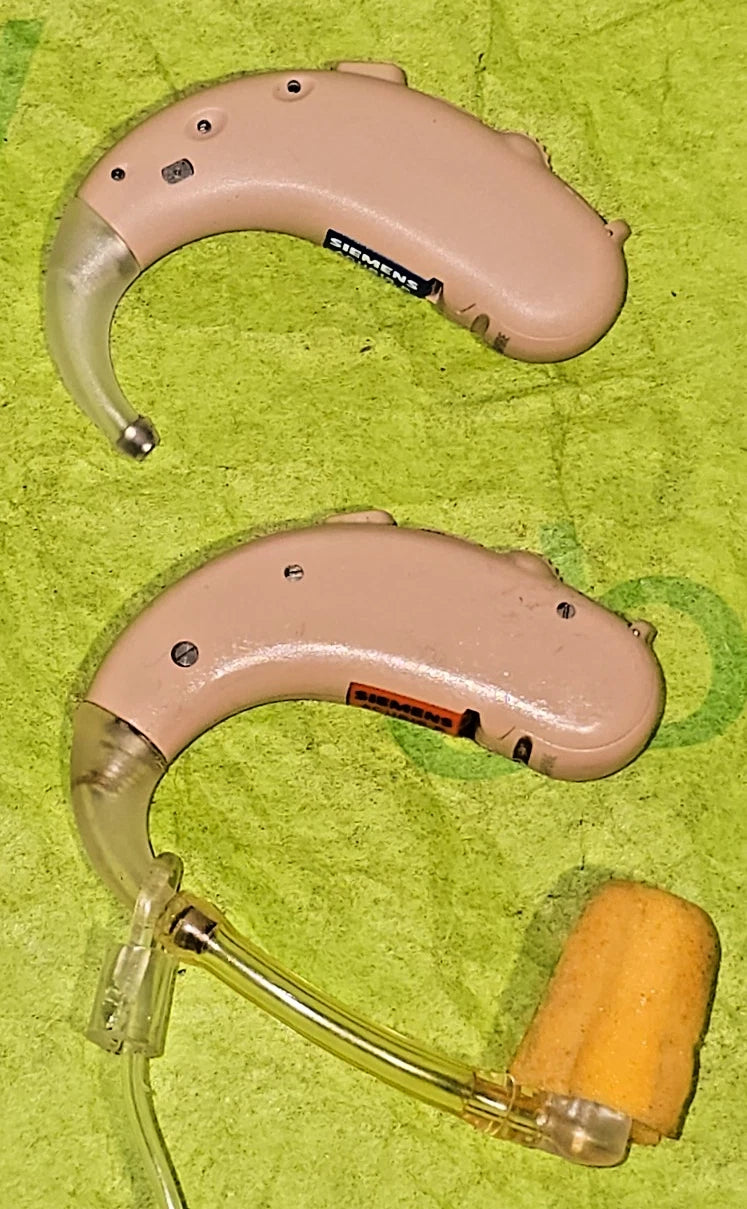 PAIR of Siemens Fast P BTE Hearing Aids